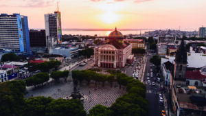 Vista aérea de Manaus, com destaque para o Teatro Amazonas - Embratur-Sebrae