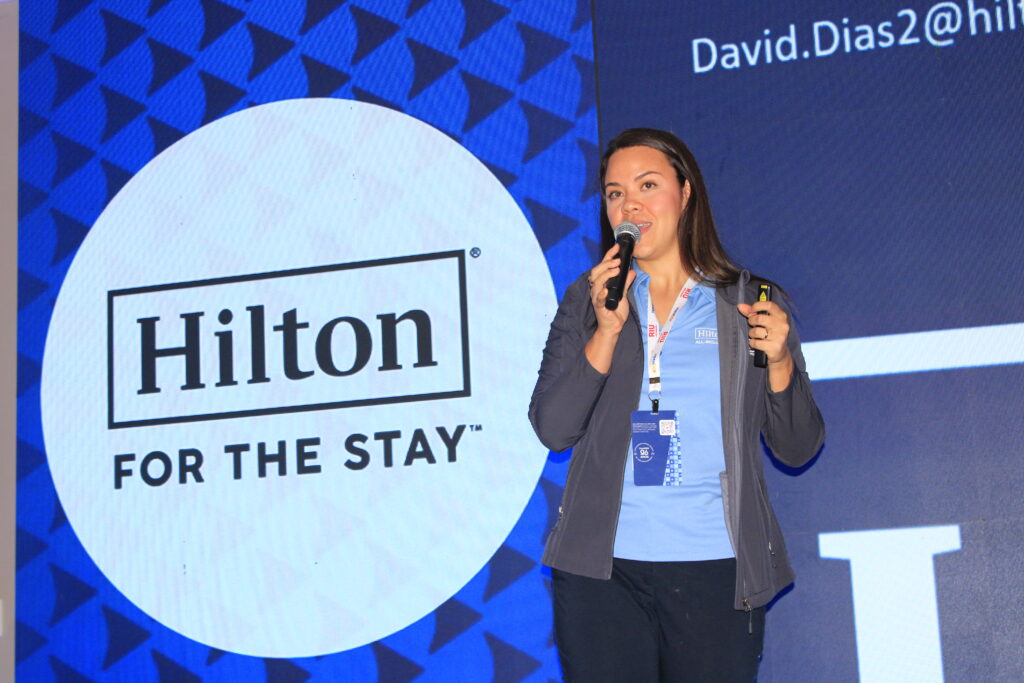 HotelDO e Hilton lançam campanha de vendas com famtour para República Dominicana Beatriz Barbosa, da Hilton Hotéis no Campus HotelDO em Curitiba