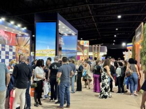 Agentes de viagens mantêm ritmo de visitas e negócios no segundo dia da Avirrp (Felipe Abílio/M&E)