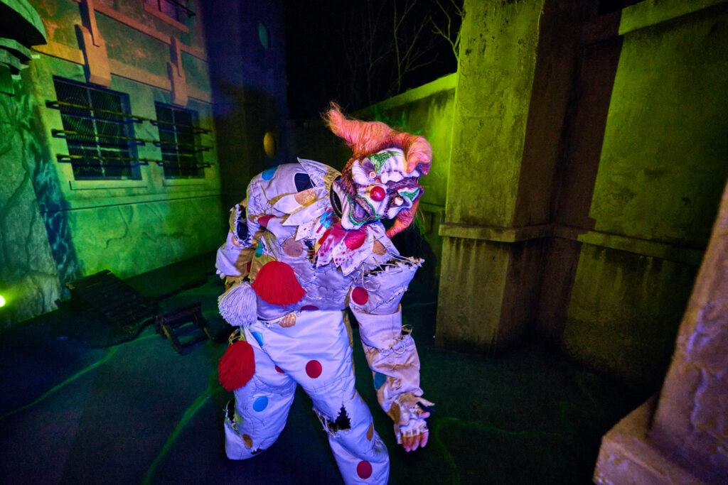 Halloween Horror Nights 2026: o que esperar das 10 casas da Universal Orlando, o maior evento em anos Halloween Horror Nights 2026: o que esperar das 10 casas da Universal Orlando, o maior evento em anos