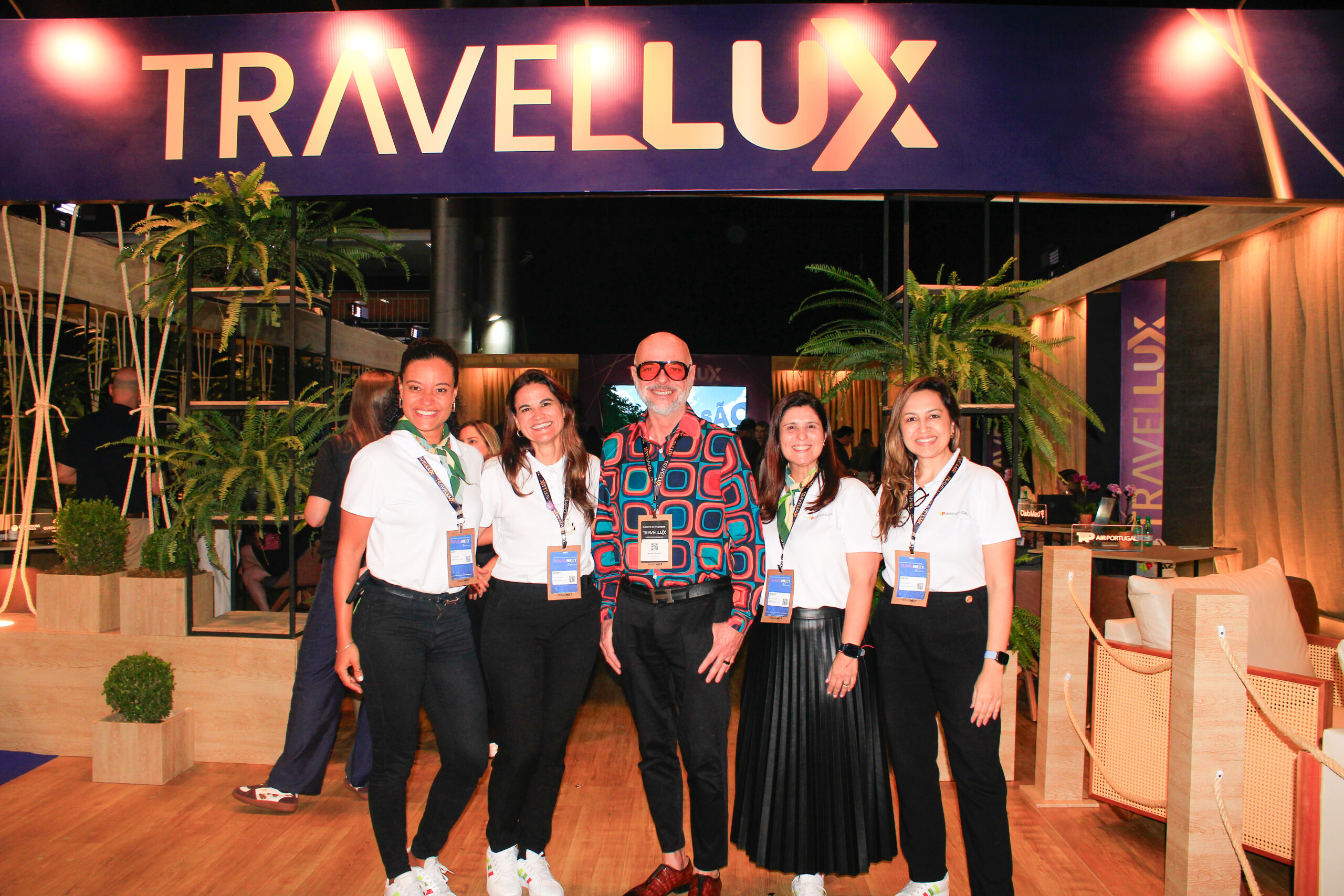 Marcelo Zingalli, Luxury Manager do Travellux na Travel Next, com a equipe da TAP Air Portugal