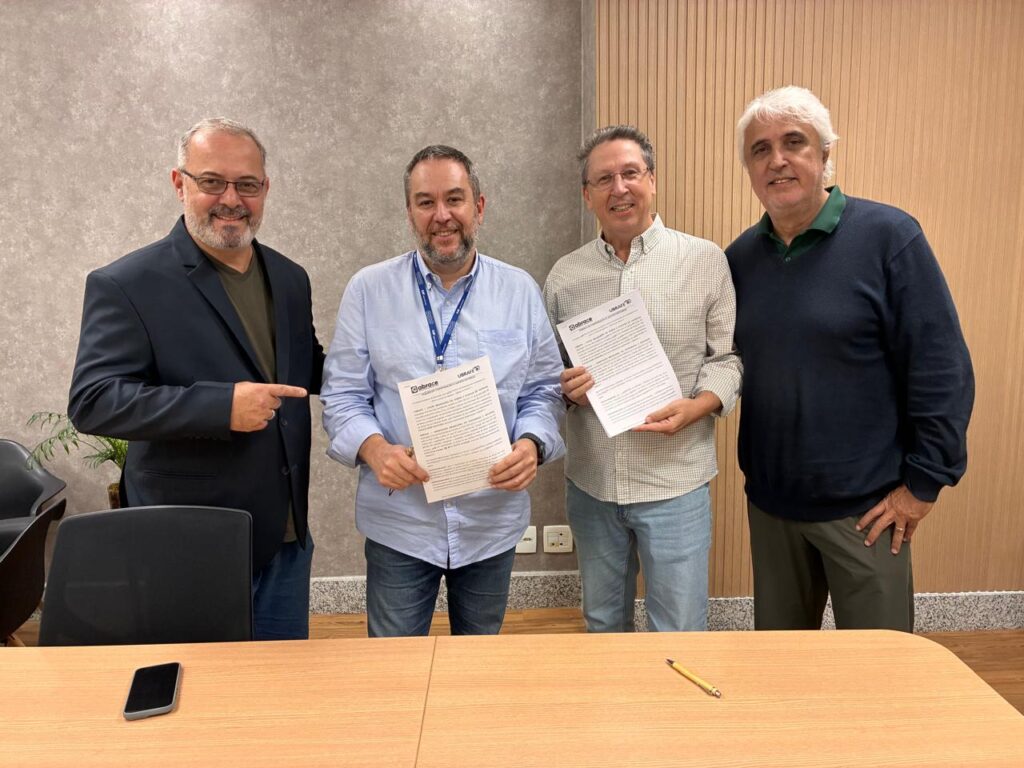 UBRAFE e ABRACE oficializam parceria inédita para fortalecer a indústria de feiras e eventos UBRAFE e ABRACE oficializam parceria inédita para fortalecer a indústria de feiras e eventos