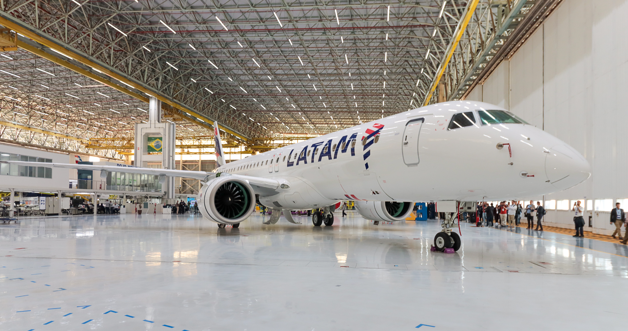 Latam capacita equipes para chegada do Embraer E195-E2 e expansão da malha aérea no Brasil Latam capacita equipes para chegada do Embraer E195-E2 e expansão da malha aérea no Brasil