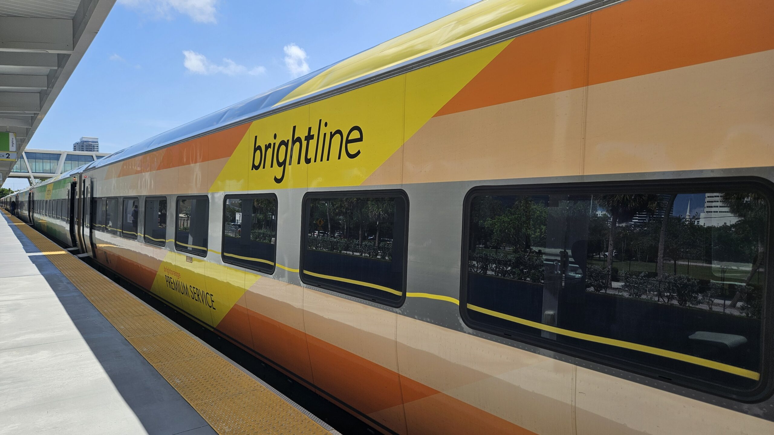 Brightline entra com pedido de Chapter 11 após acumular bilhões em dívidas Brightline deve pedir falência nos EUA após acumular mais de US$ 1 bi em dívidas