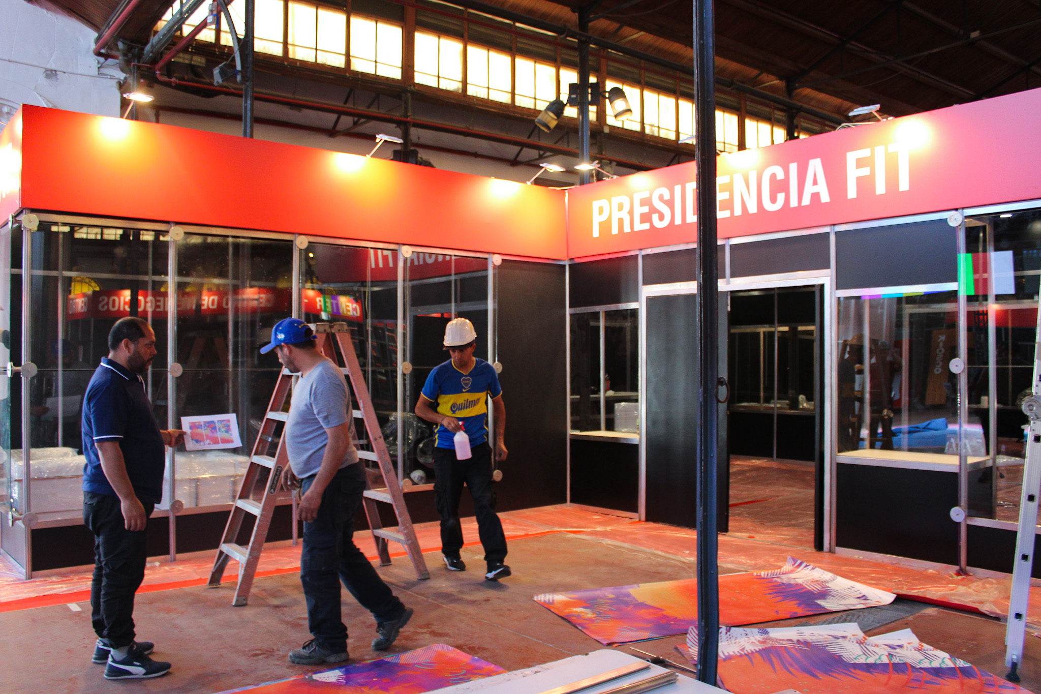A feira ainda está na fase final das estruturas, para só então iniciar os retoques finais