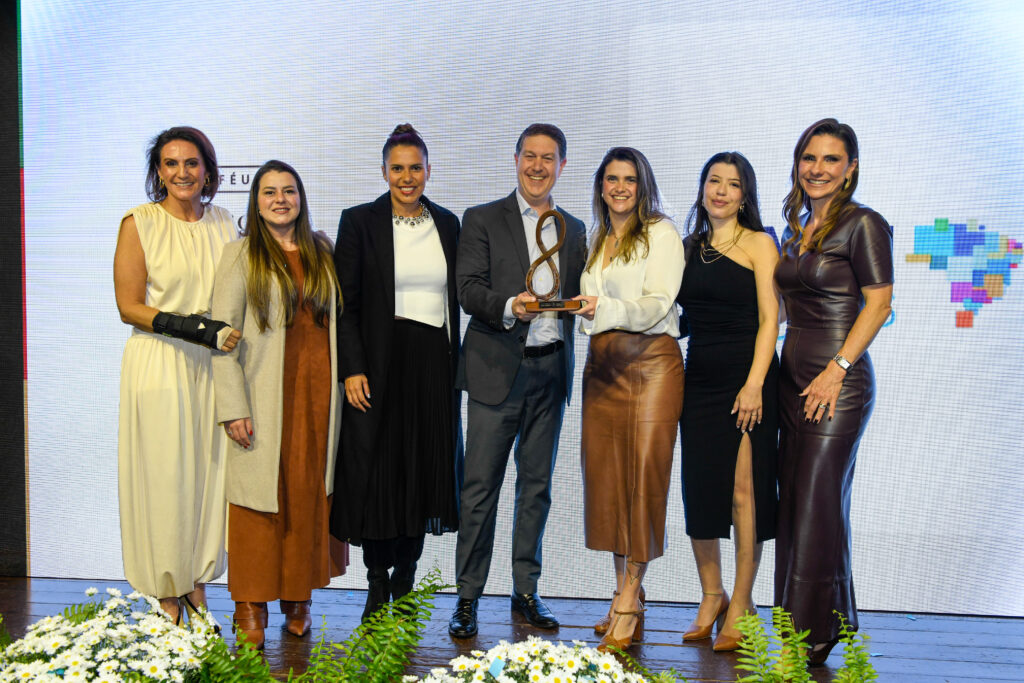 Azul Viagens recebe Troféu Infinito da Brocker pelo segundo ano consecutivo Azul Viagens recebe Troféu Infinito da Brocker pelo segundo ano consecutivo