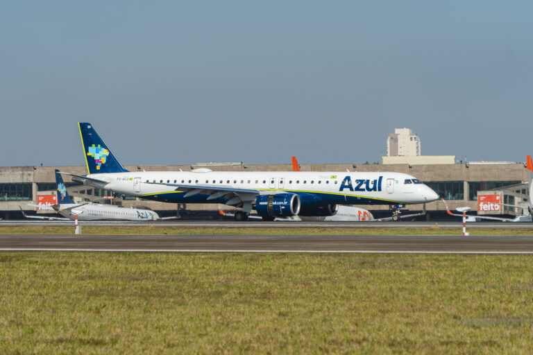 Azul