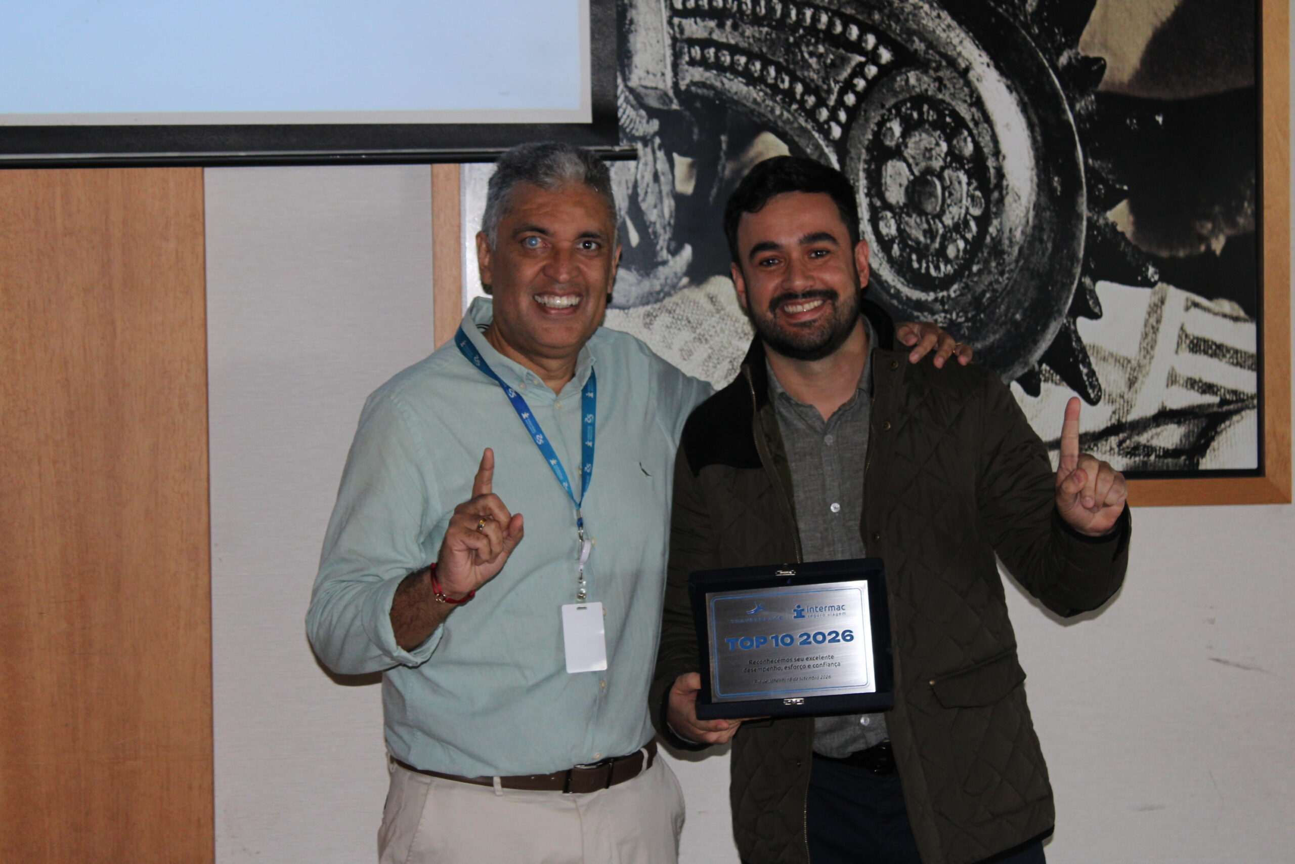 Eduardo Aoki, da Intermac, e Thiago Maldonado, da Travel Place Turismo