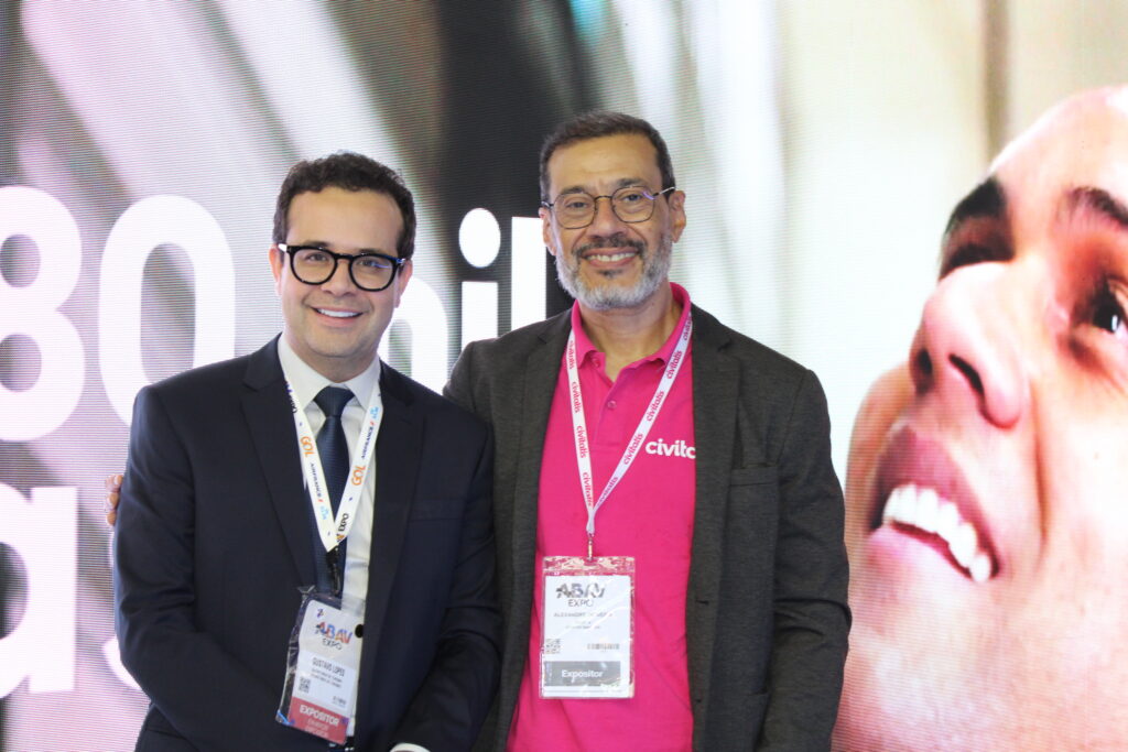 SMTur de São Paulo e Civitatis assinam acordo na Abav Expo 2026 civitatis