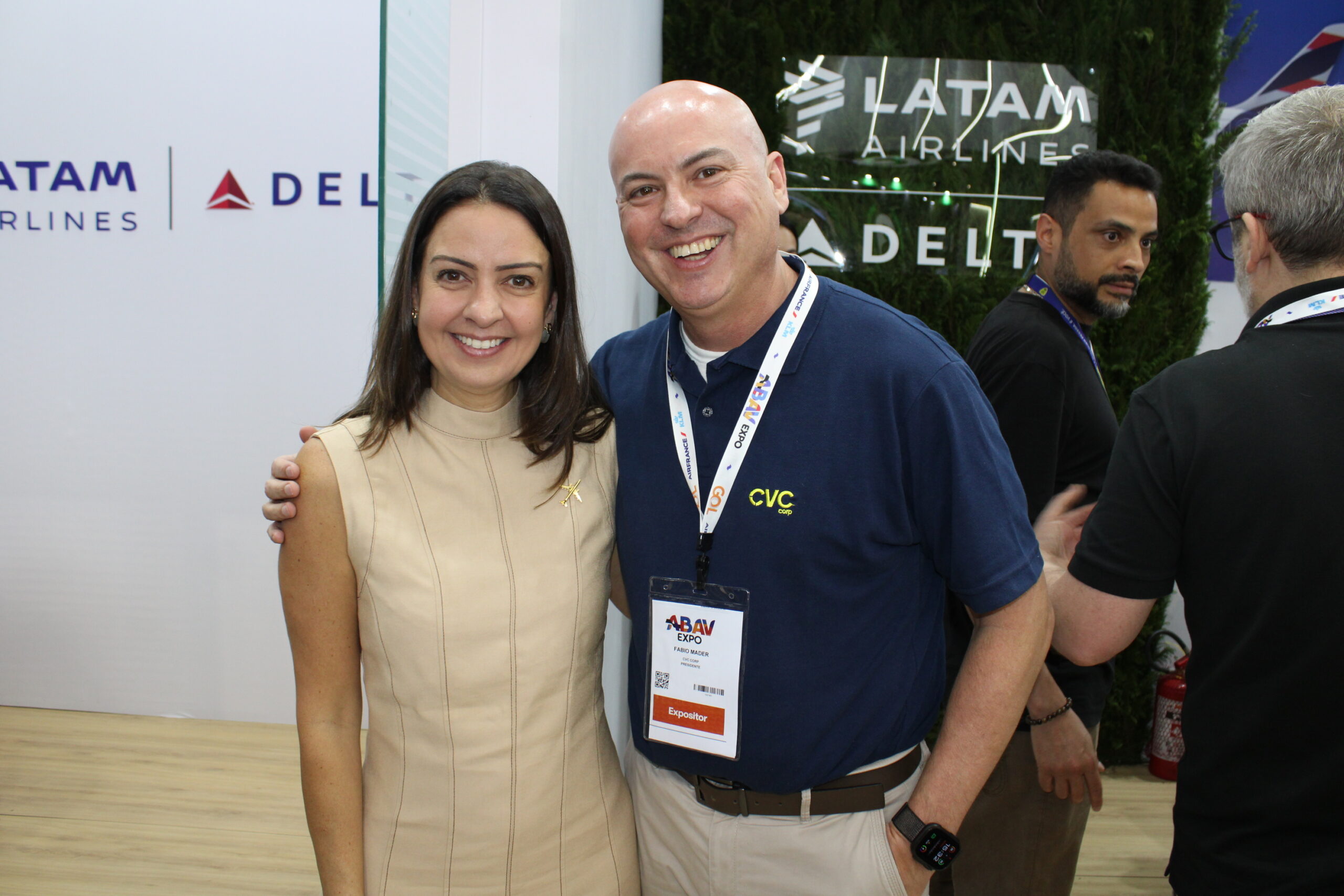 Aline Mafra, da Latam, e Fabio Mader, da CVC Corp