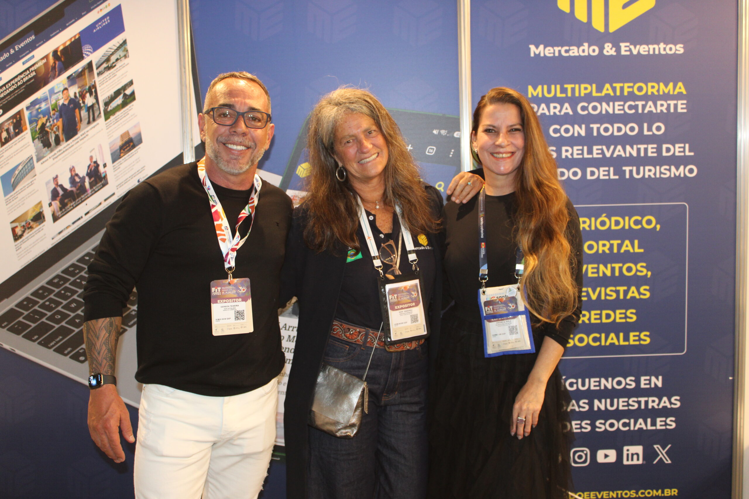 Mari Masgrau, do M&E, com Gerson Teixeira, da Hcin Hotelaria, e Simone de Avila, do Majestic Pallace Hotel