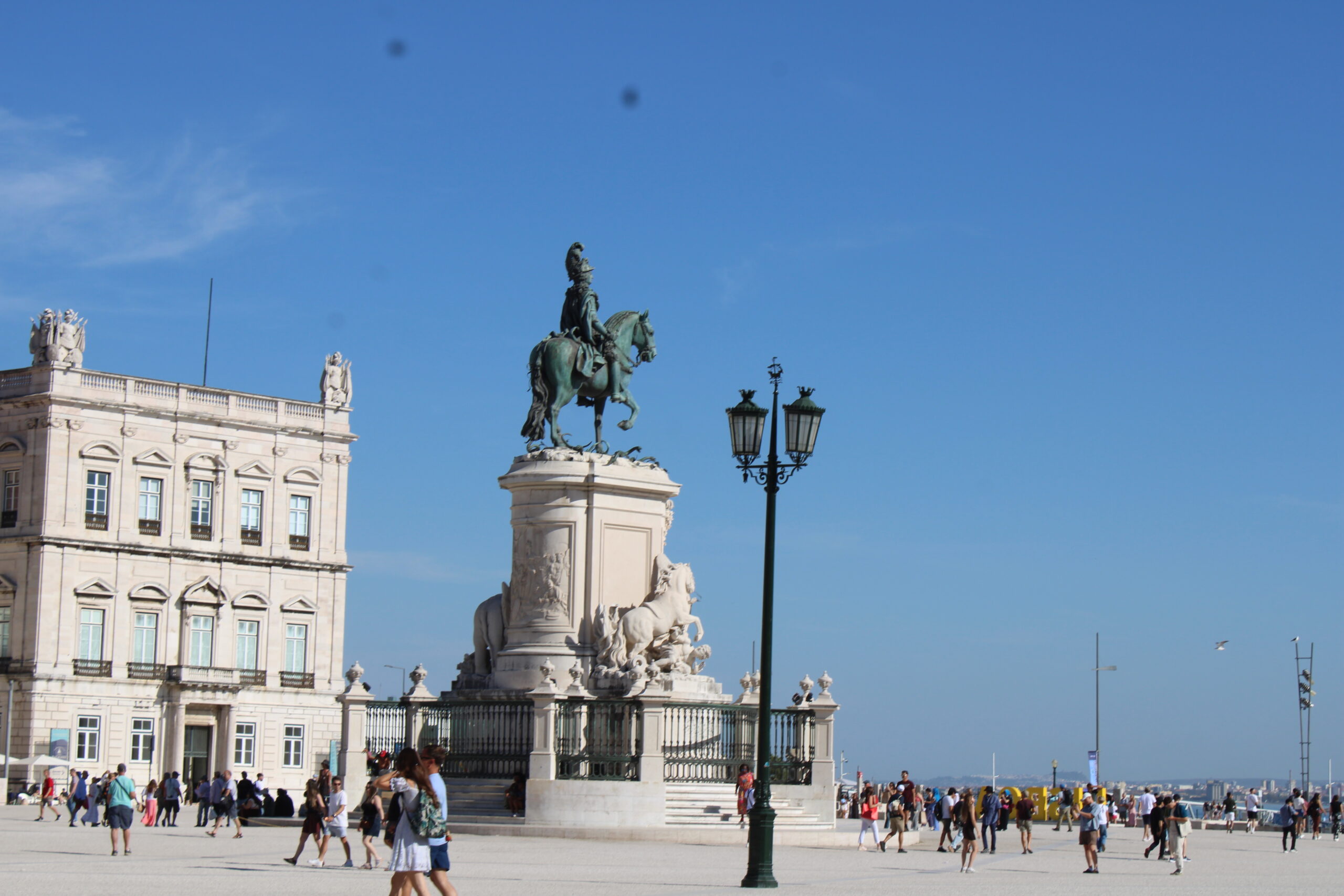 Passeio pelo centro histórico abriu a programação do segundo dia