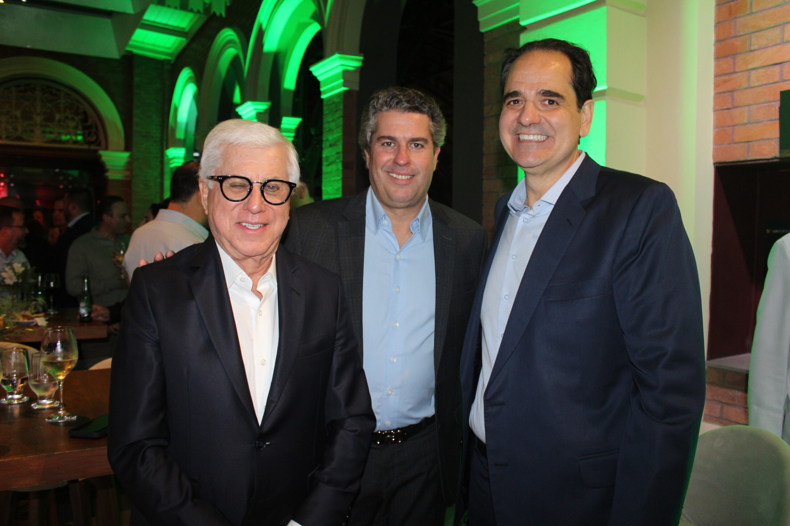 Edu Bernardes, da Konvia, com Juarez Cintra Neto e Juarez Cintra Filho, da Ancoradouro