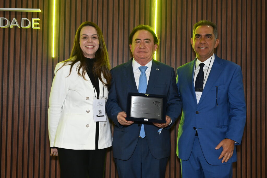 Ecad homenageia Manoel Linhares por aproximação com a hotelaria brasileira Ecad