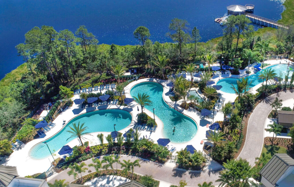 Entre hotel e casa de férias: o que o agente precisa saber sobre hospedagem em Orlando Entre hotel e casa de férias: o que o agente precisa saber sobre hospedagem em Orlando