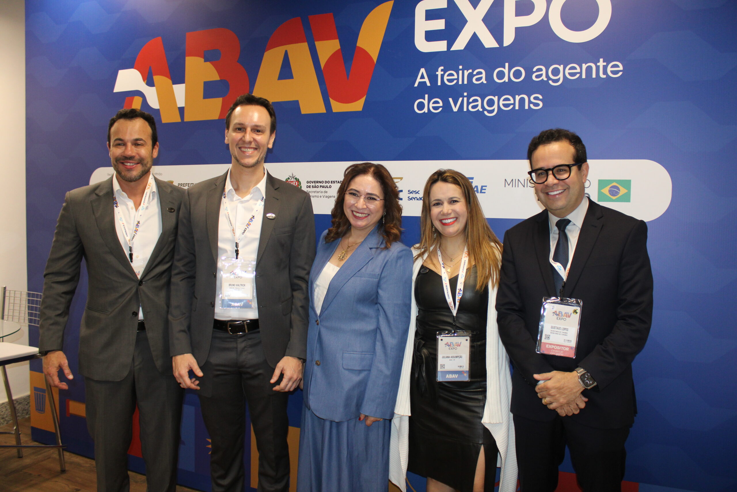 Representantes do Turismo de São Paulo, com representantes da Abav-SP l Aviesp e Abav Nacional