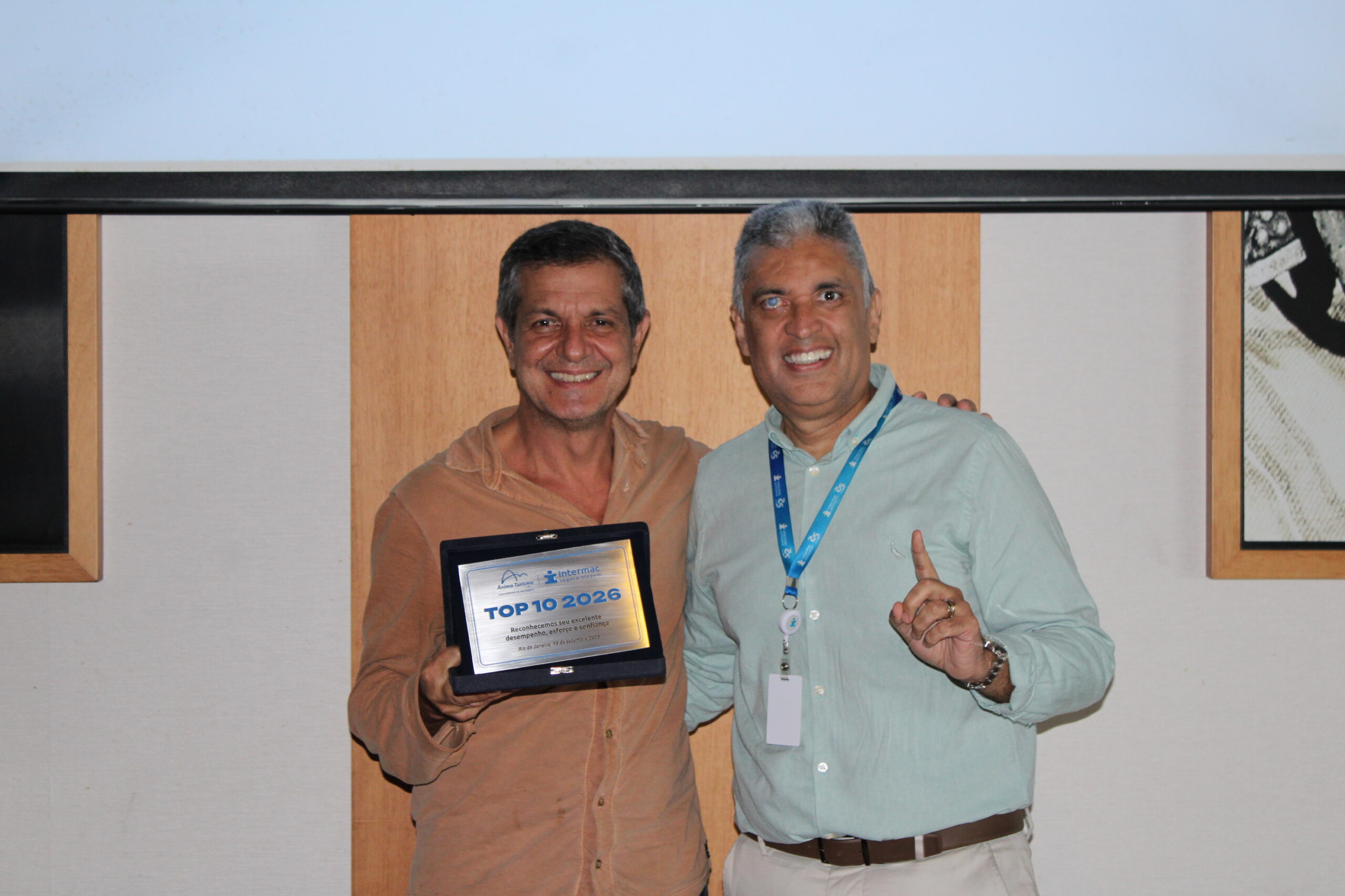 Tony Saad, da Anima Turismo, com Eduardo Aoki, da Intermac