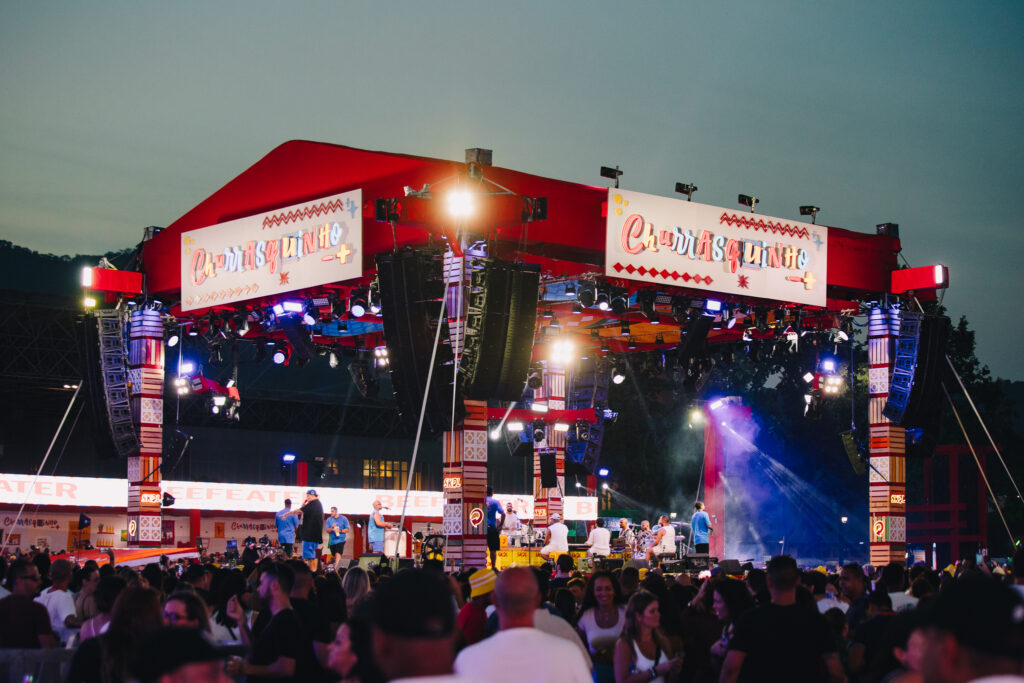 Shows e festivais atraem viajantes e geram negócios pelo Brasil Brasil