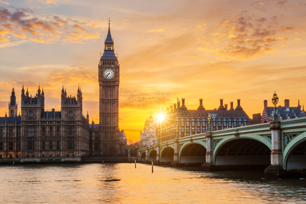 Londres transforma Oxford Street em calçadão para atrair marcas globais e turistas londres