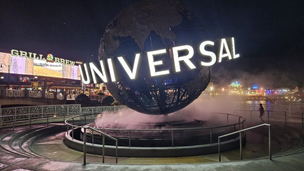 Universal vê lucro operacional cair 17,1% e prevê pressão até 2027 Universal