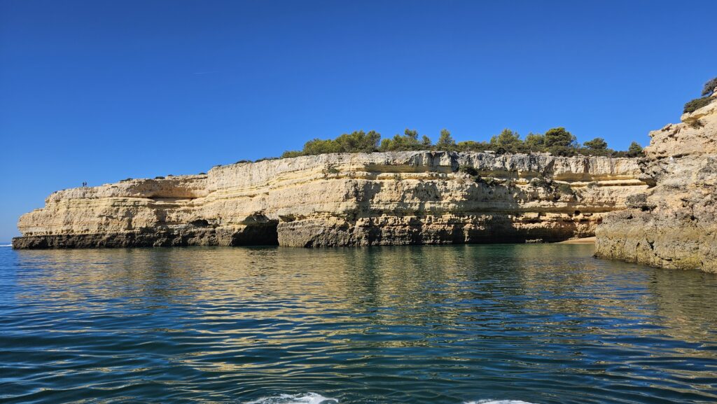 Passeio de barco marca dia do pós-tour da Convenção Braztoa 2026 no Algarve Braztoa