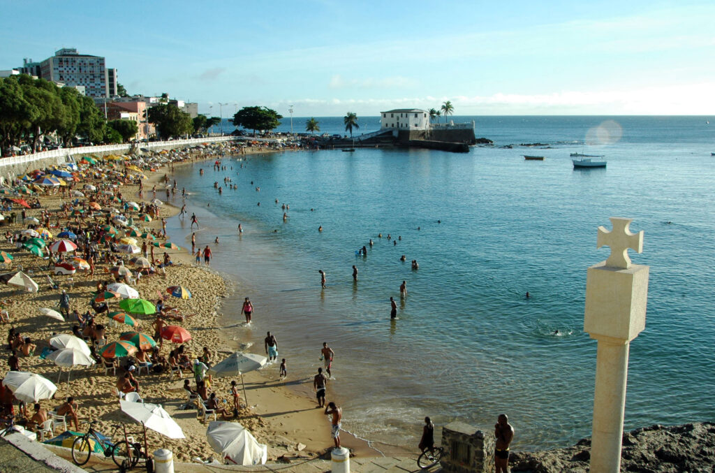 Luana Piovani escolhe praia na Bahia para curtir fim de tarde; conheça o destino Luana Piovani escolhe praia na Bahia para curtir fim de tarde; conheça o destino