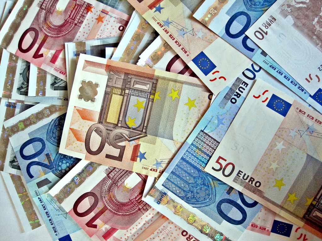 Euro toca R$ 6 após vitória de Lula e Bolsa aciona circuit breaker euro