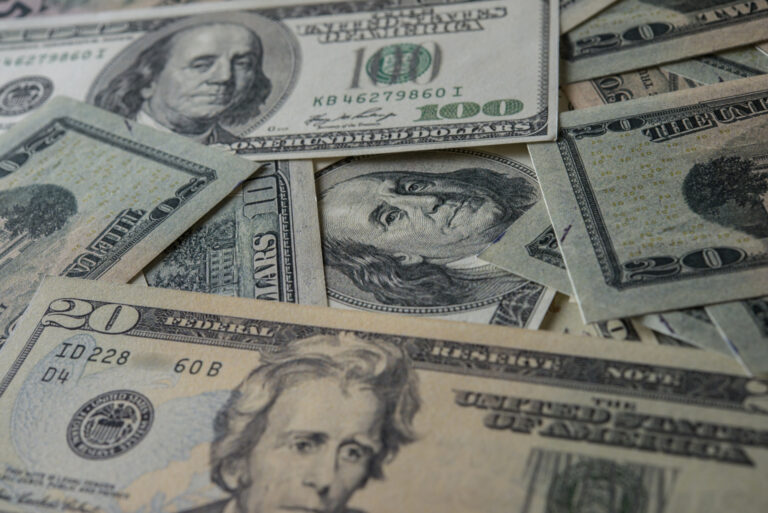 R$