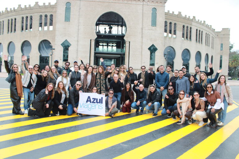 Azul