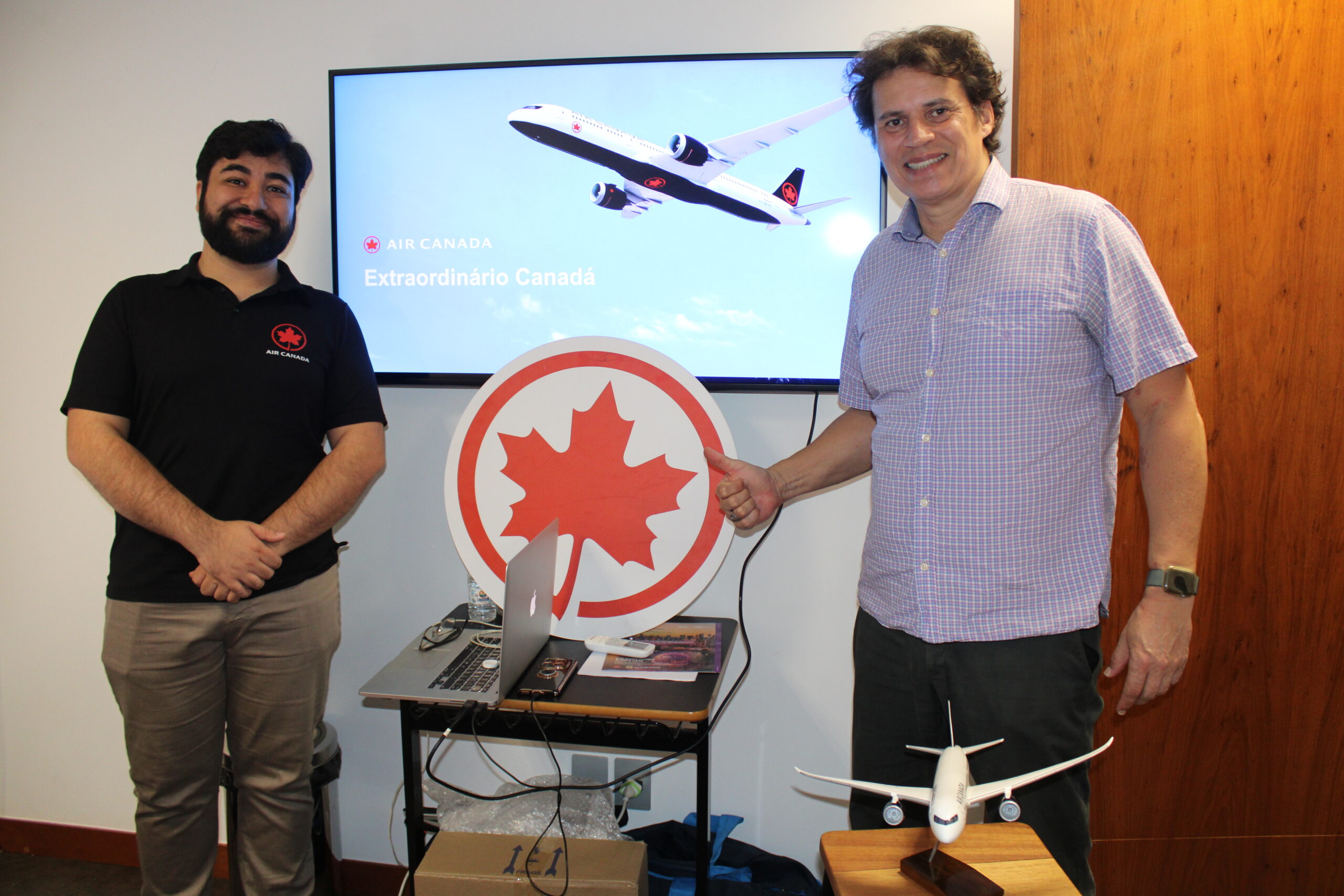 Arthur Yamaushi e Beto Nascimento, da Air Canada