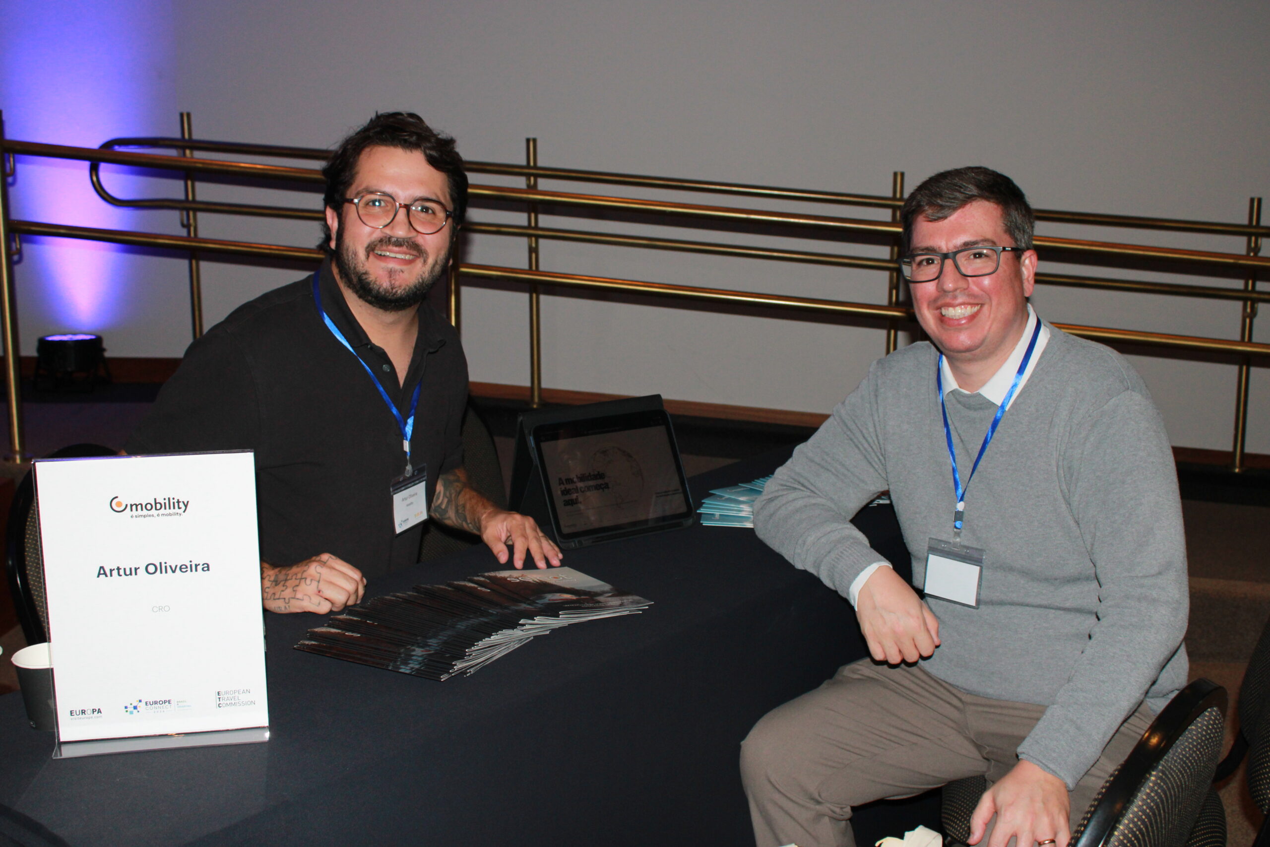 Artur Oliveira, da Mobility; e Rodrigo Pacheco, da RCA Turismo