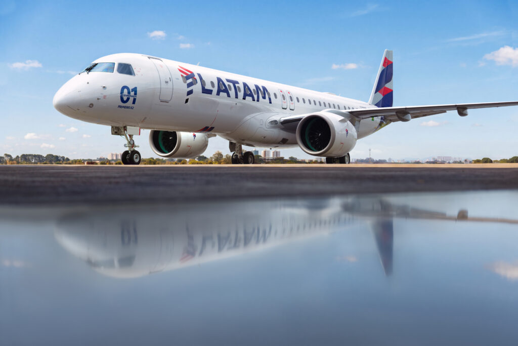 Latam inicia entrega do primeiro E195-E2 e mira mais de 70 aeroportos no Brasil Latam