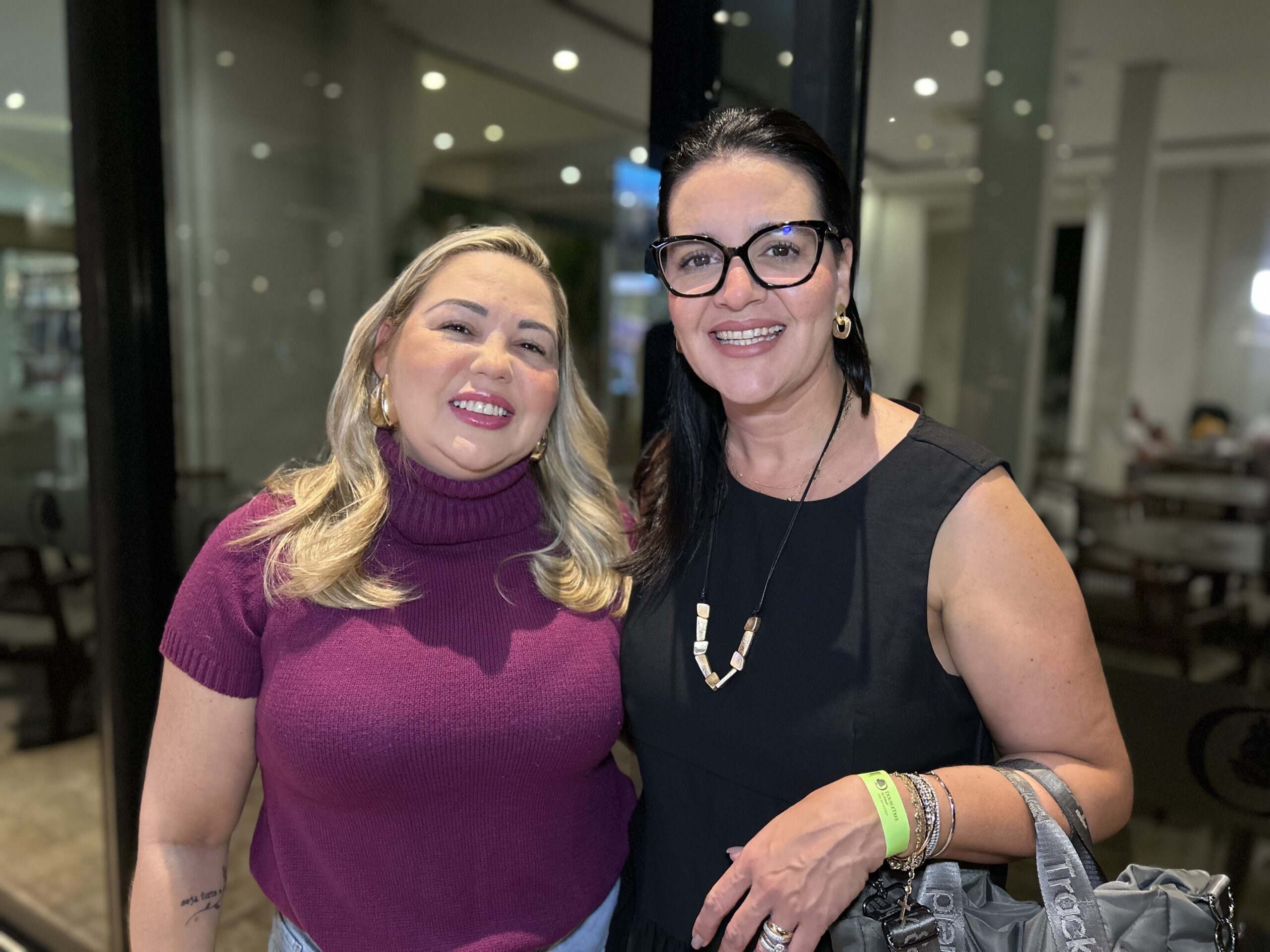 Maria Helena Rios, da Pontestur; e Juliana Ferre, da Belvitur