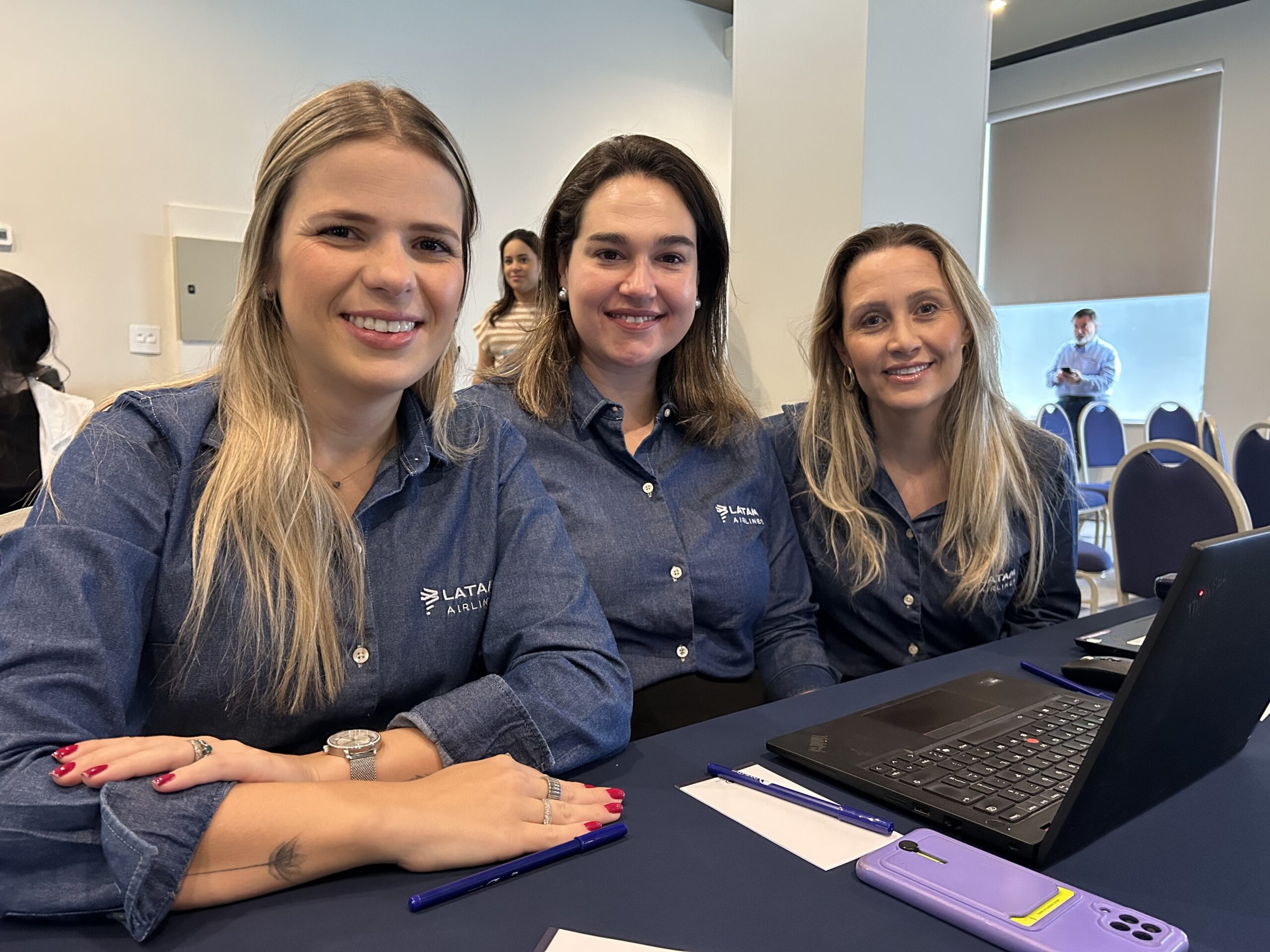 Ana Carolina Rocha, Glaucia Roque e Fabiane Batista, da Latam