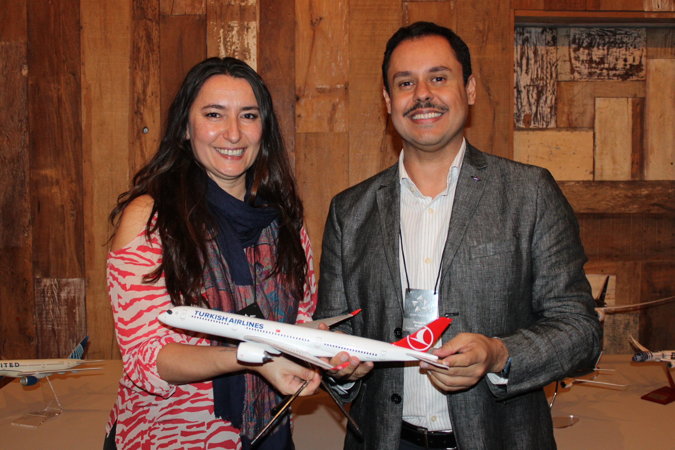 Esra Coelho e Douglas Araújo, da Turkish