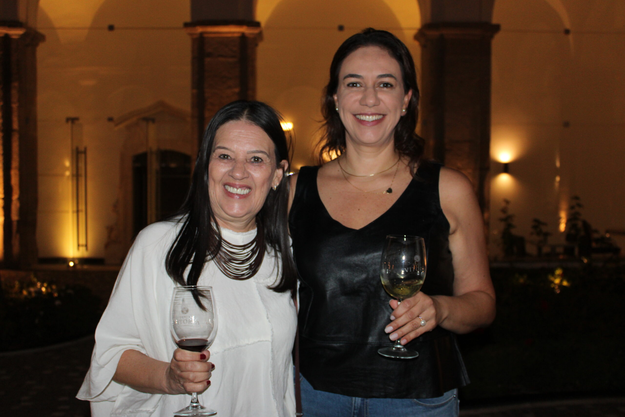 Vivi Siqueira, da Sakura, e Marília Weber, da Europlus