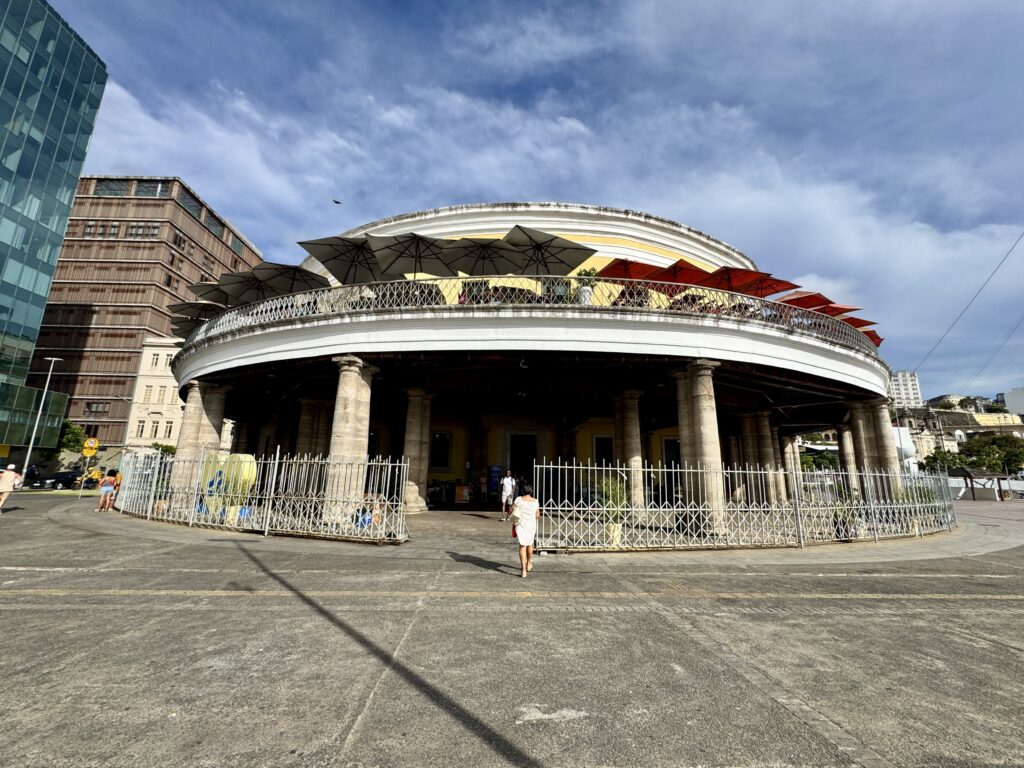 Salvador além do Pelourinho: veja 10 lugares para descobrir um lado da cidade que poucos turistas conhecem Salvador além do Pelourinho: veja 10 lugares para descobrir um lado da cidade que poucos turistas conhecem