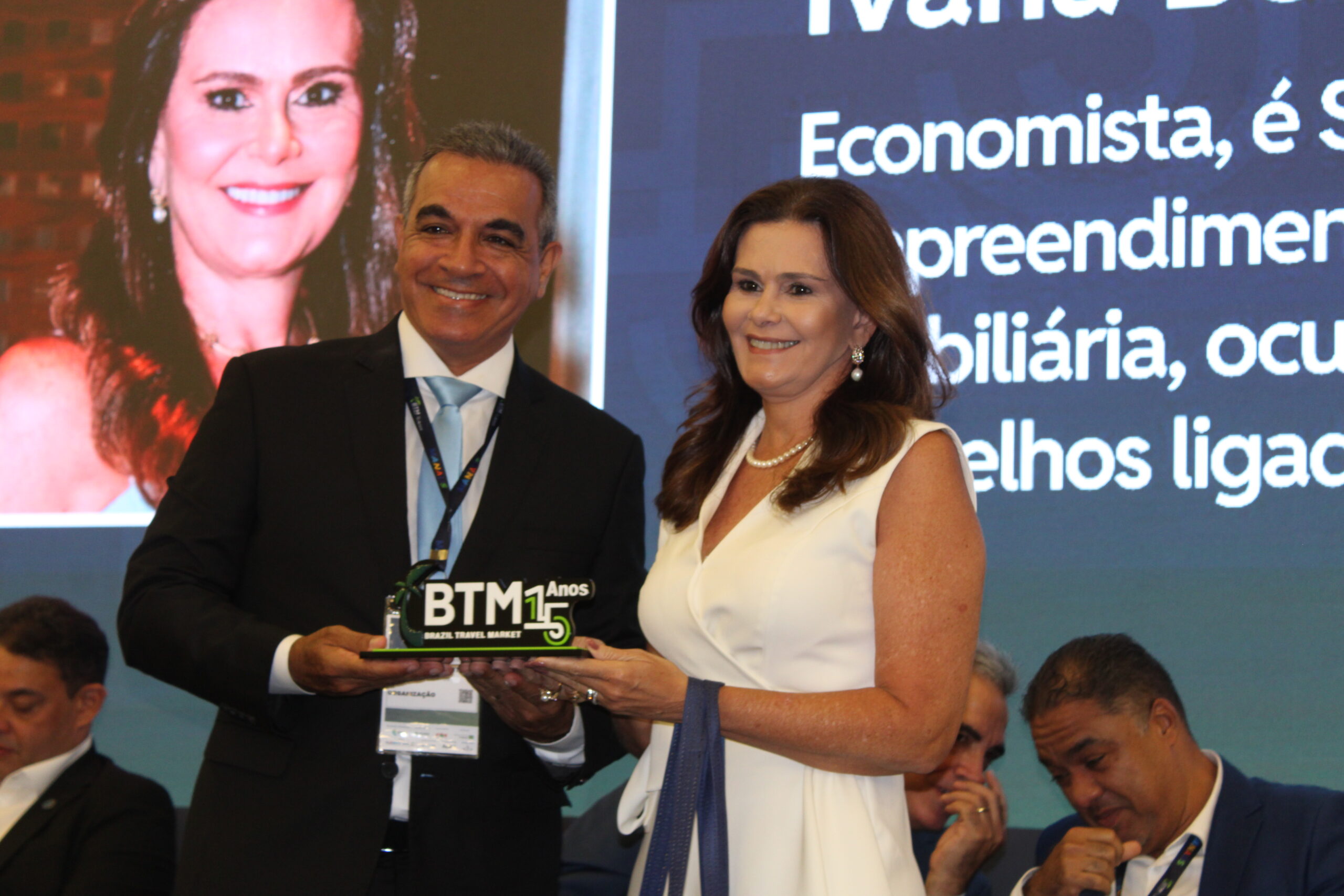 Ivana Bezerra Rangel, da Abih-CE recebeu uma homenagem da BTM