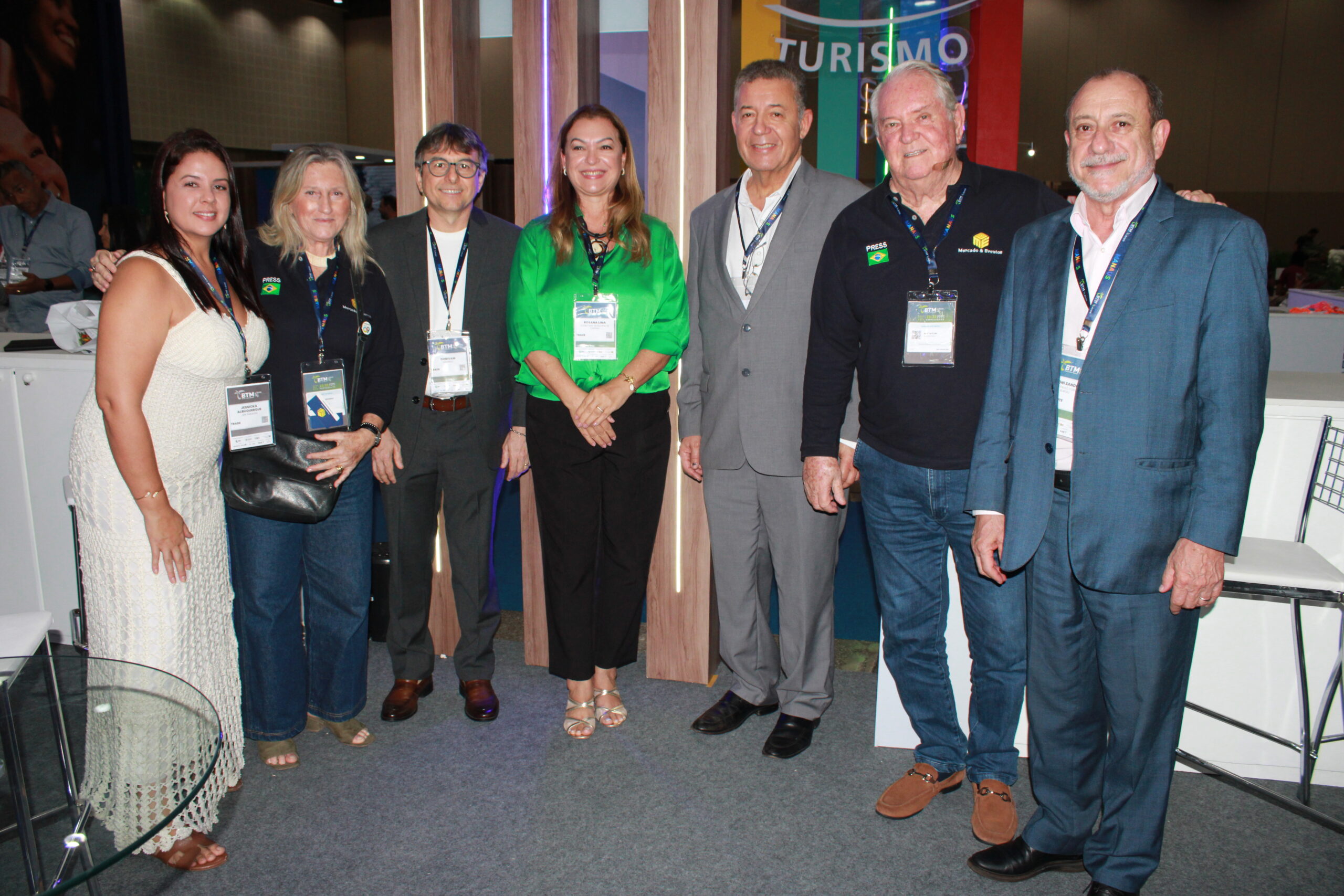 Jessicka Albuquerque, da Jeri Paradise; Rosa Masgrau, do M&E; Dorivam, da Sindirest; Rosana Lima, da Setur de Jericoacoara; Alexandre Sampaio, da CNC; Roy Taylor, do M&E; e Toni Sando, da Unedestinos