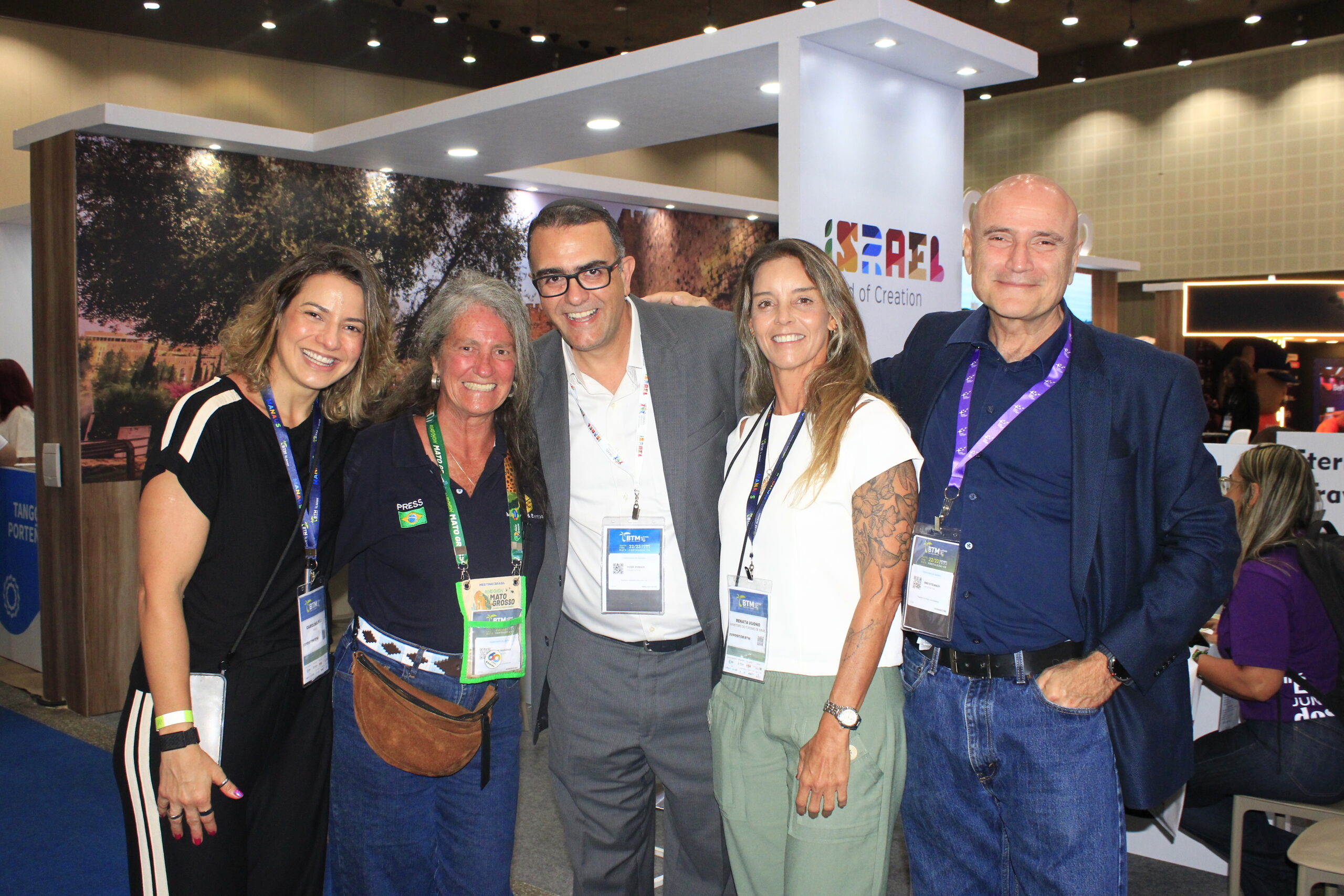 Mari Masgrau, do M&E, com Carolina Dias, Yosef Penhos, Enio Stelmach, e Renata Vuono, do Turismo de Israel