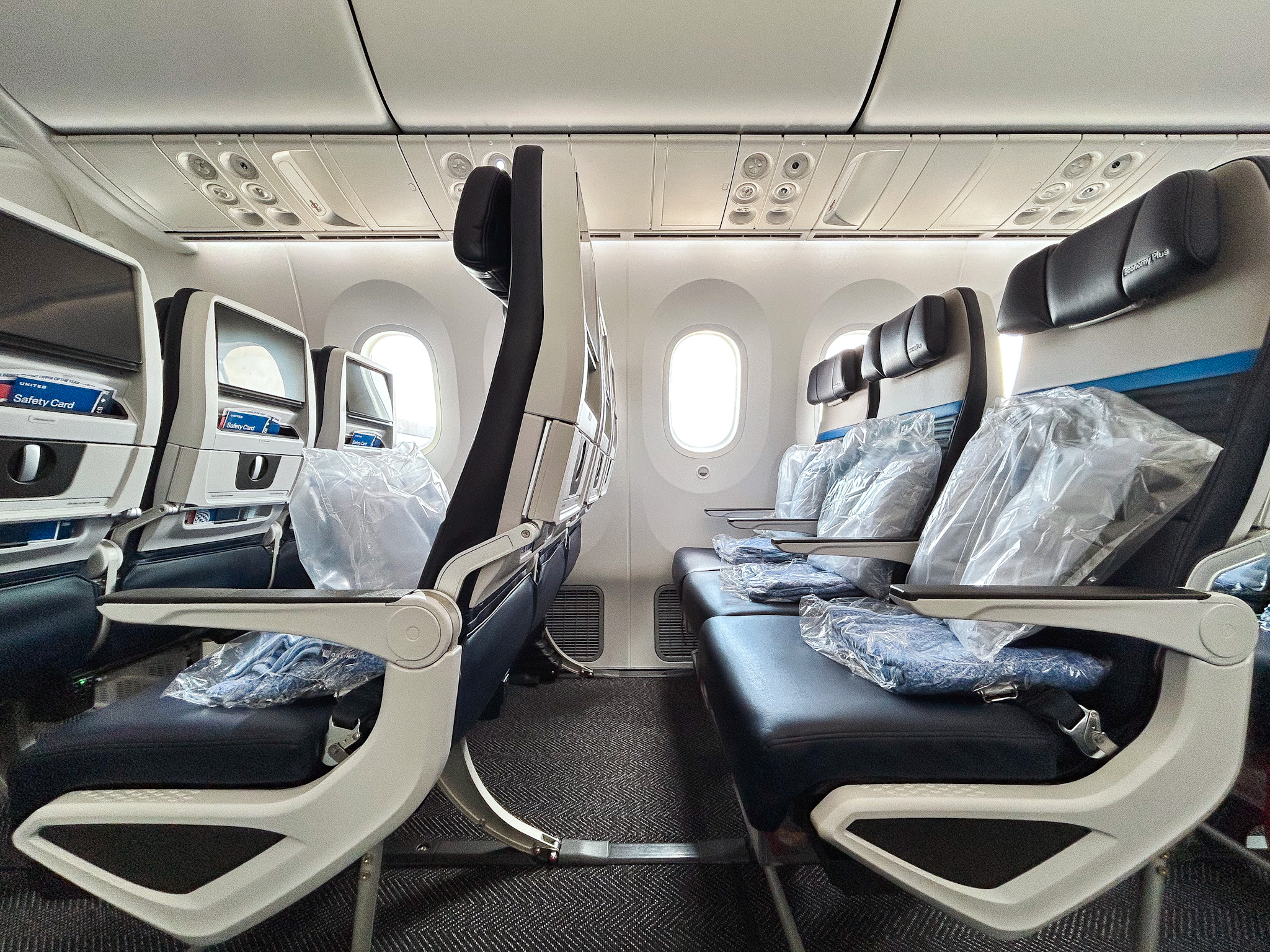 Mesmo na categoria econômica a United oferece um espaço mais confortável para os passageiros