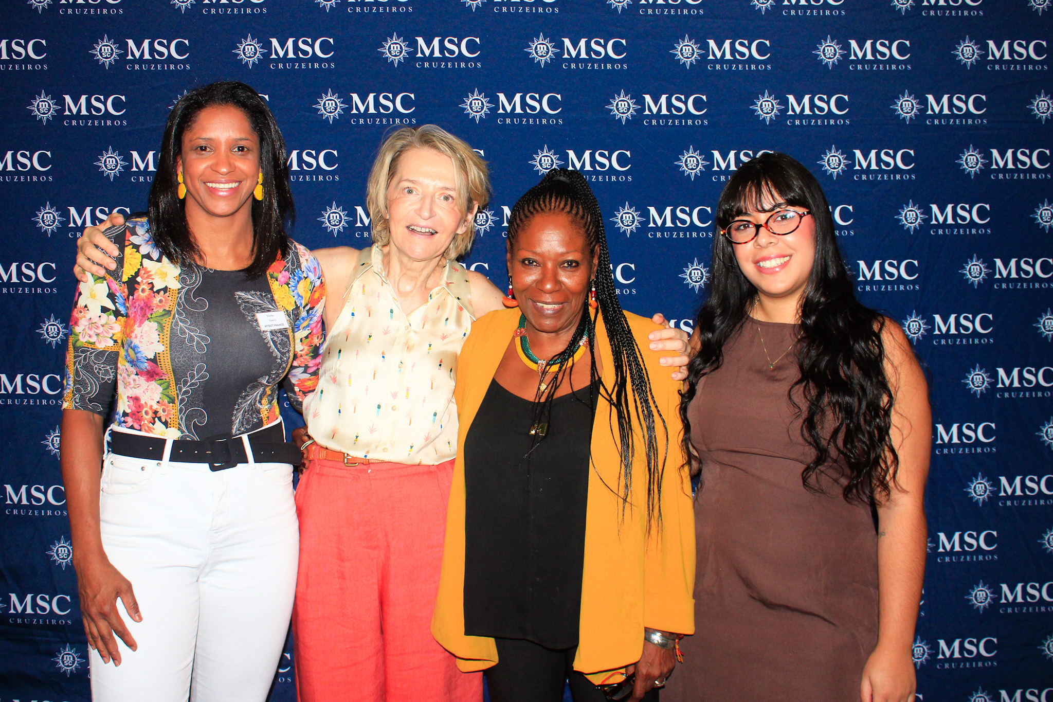 Shirley Vieira e Beatriz Fazzio, da Atout France, com Agnes Angrand, e Muriel Wiltord, de Martinica