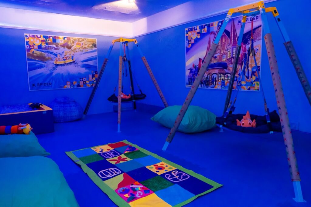 Hopi Hari inaugura sala sensorial para pessoas neurodivergentes Hopi