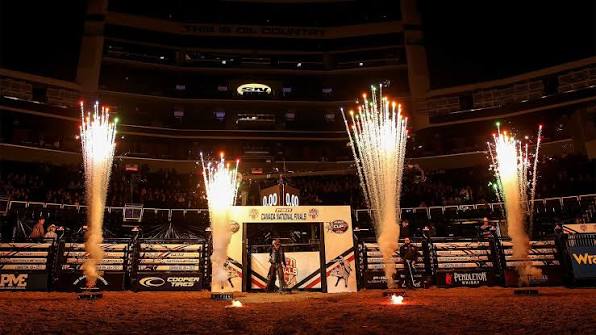 Professional Bull Riders: 10 lugares pelo mundo onde assistir às disputas de montaria em touros Professional Bull Riders: 10 lugares pelo mundo onde assistir às disputas de montaria em touros