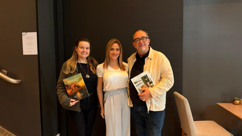 Velle recebe executiva da Uniworld e inicia agenda de relacionamento no Brasil Daniella Panzoldo, gerente de produtos da Velle, Alexandra Bento, Strategic Account Manager da Uniworld para a América Latina e Ricardo Alves, CEO da Velle (Velle/Daniela Bianchini)