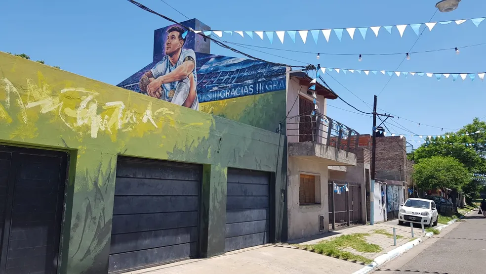 Destinos de futebol na Argentina: circuito de Messi reúne estádio, casa, escola e clubes em Rosário argentina messi